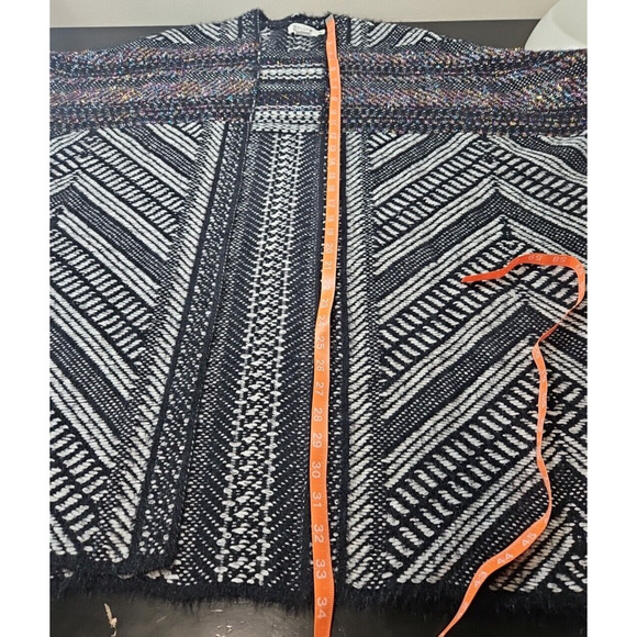 Anthropologie Molly Bracken EUC Wrap Sweater Cardigan Poncho M/L Bohemian Aztec - Picture 15 of 16